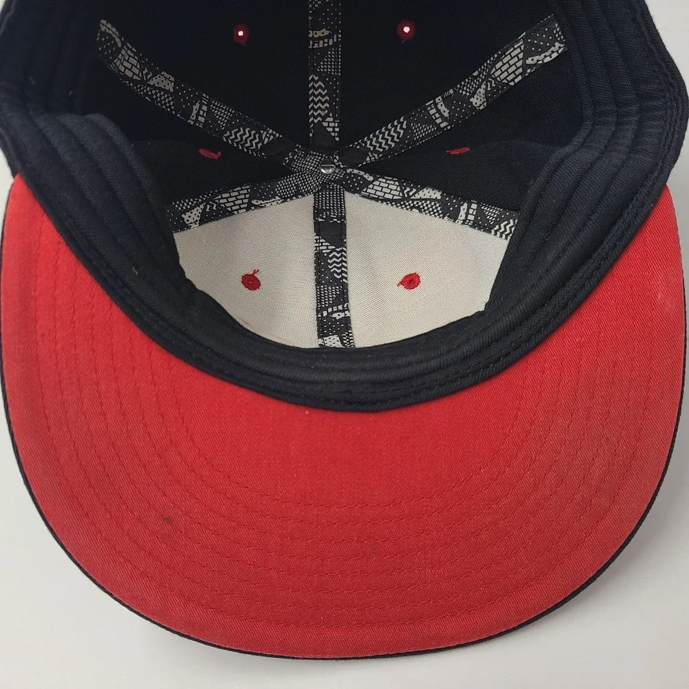 Nike Hat Fitted (Seems M-L) Black Red 6.0 Action Sports Swoosh Logo Skate Men